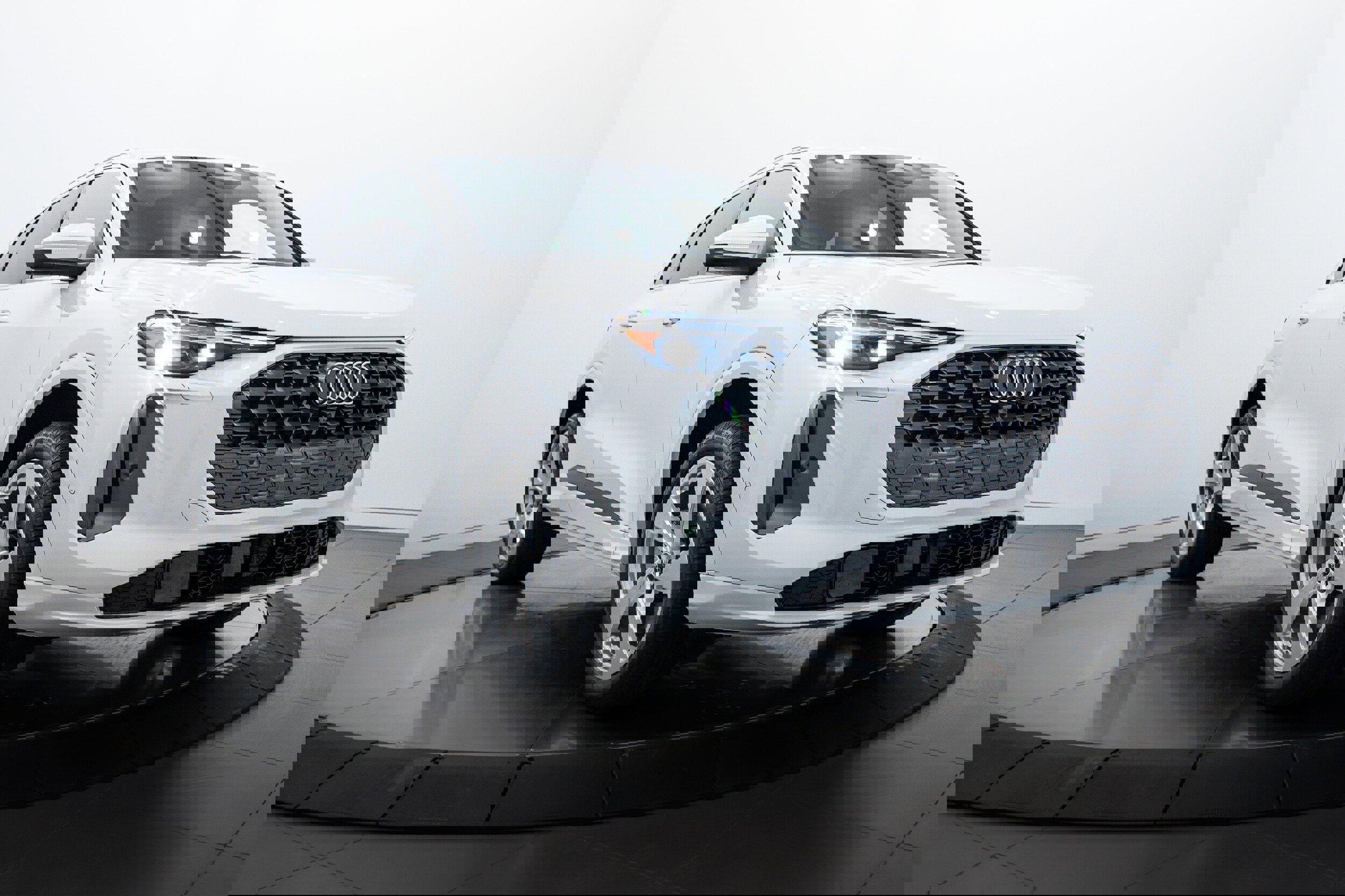 New 2025 Audi Q5 Premium Plus image 2