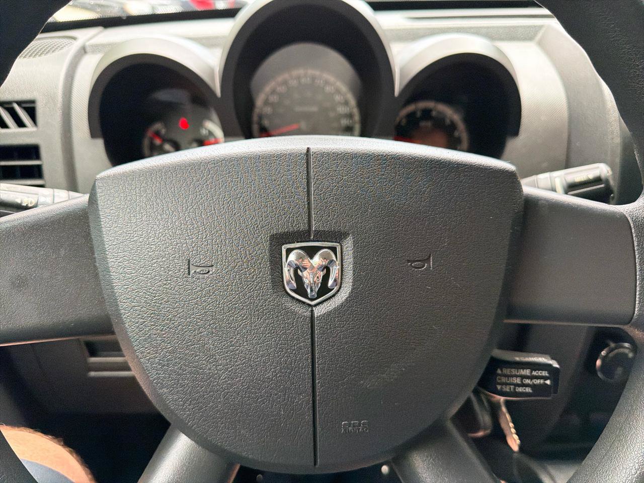 Used 2008 Dodge Nitro SXT RWD image 50