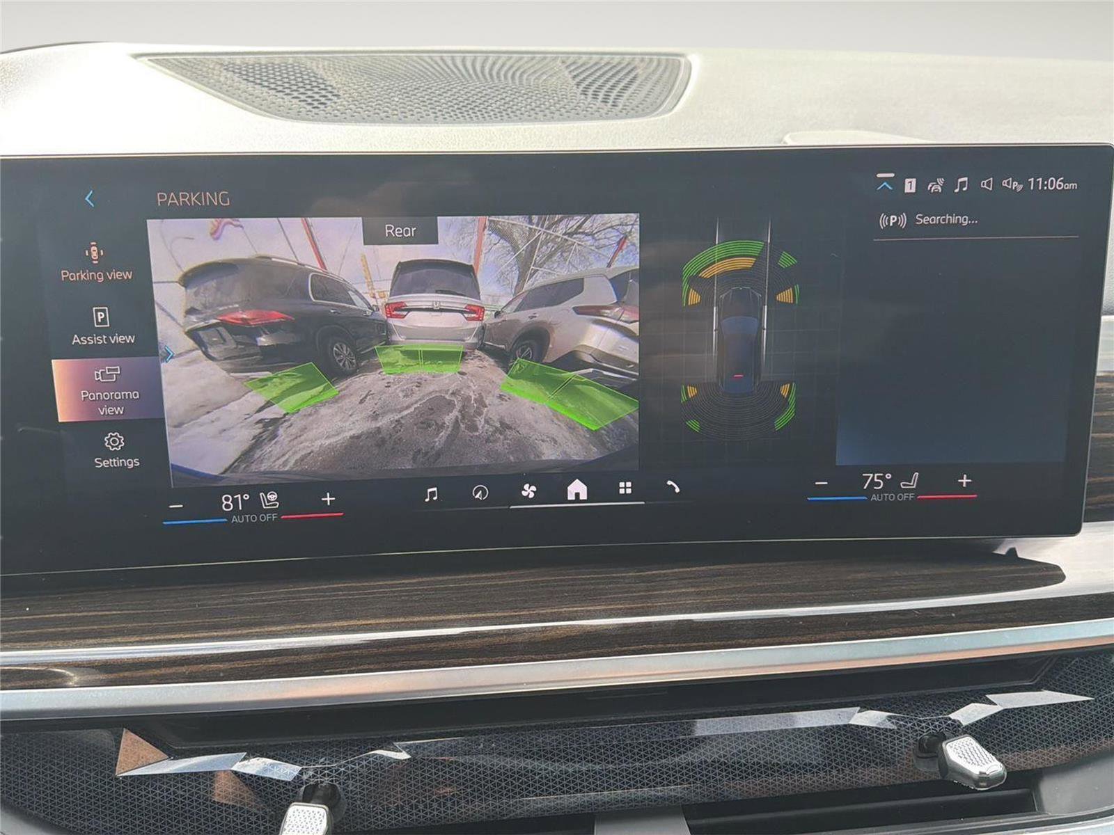 Used 2024 BMW X6 xDrive40i w/ Premium Package image 21