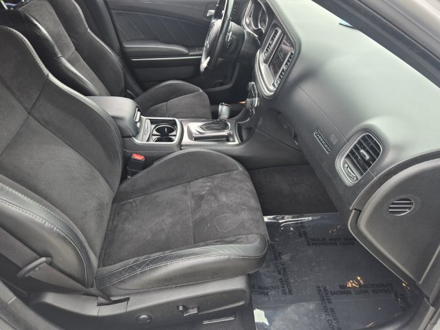 Used 2022 Dodge Charger R/T w/ Plus Group RWD image 18