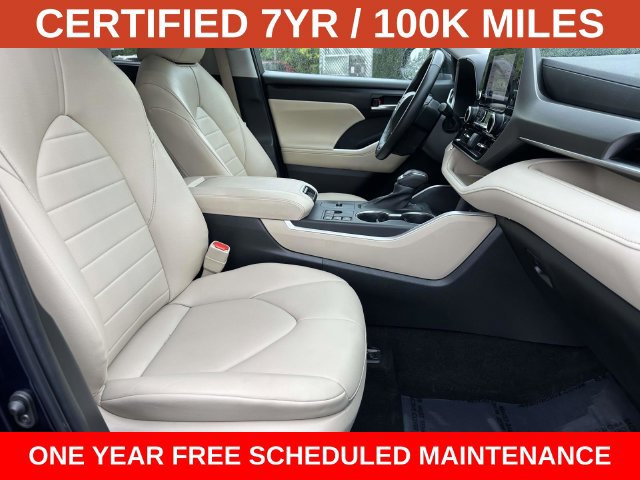 Used 2023 Toyota Highlander XLE AWD/4WD image 9