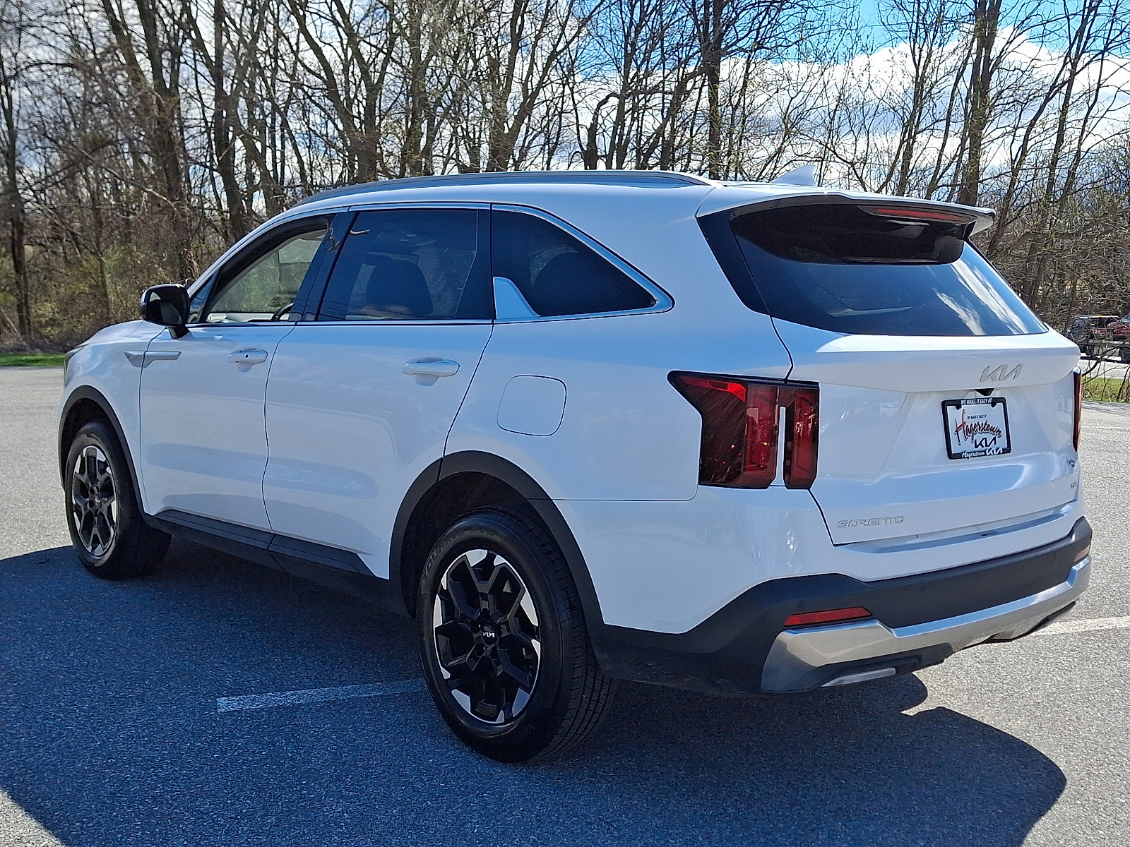 Used 2024 Kia Sorento S image 4