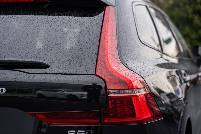 New 2026 Volvo XC60 B5 Ultra w/ Protection Package Premier image 6