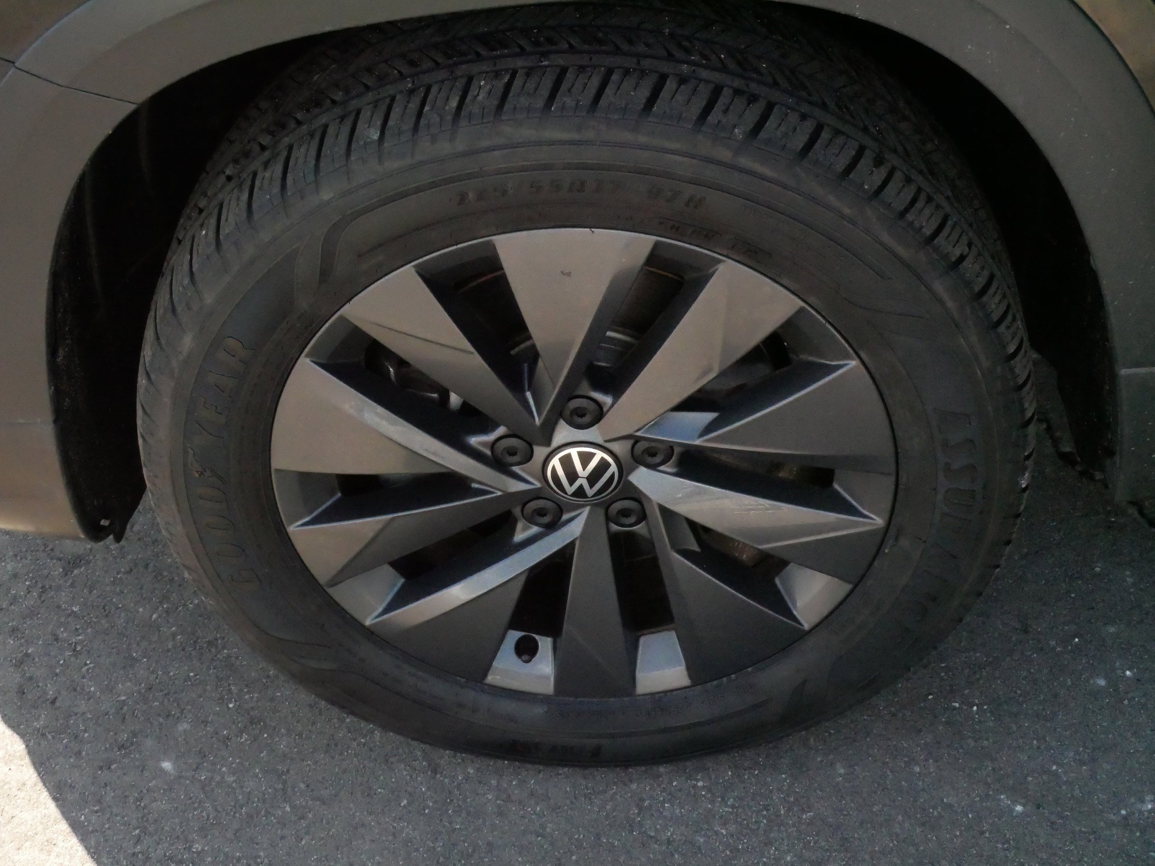 Used 2022 Volkswagen Taos S image 15