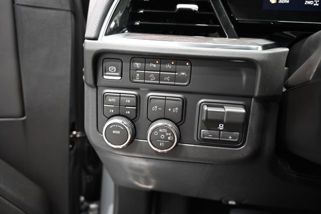 New 2026 Chevrolet Tahoe Premier w/ Sun And Tow Package AWD/4WD image 26