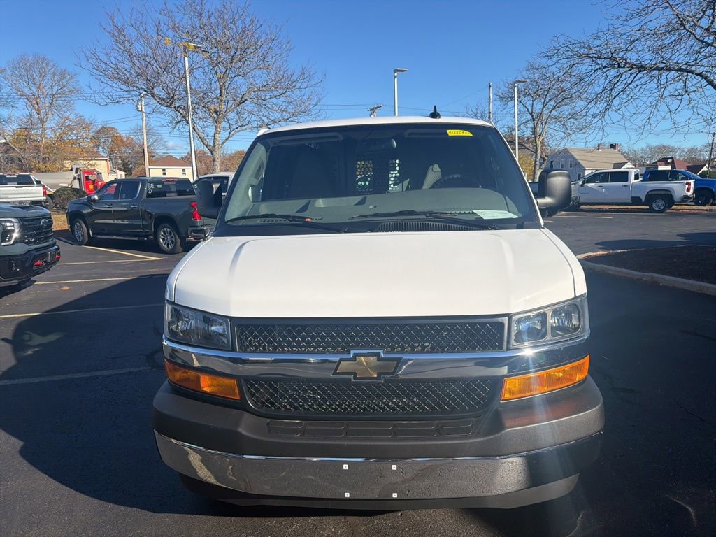 New 2025 Chevrolet Express 2500 Work Van w/ Driver Convenience Package video 2