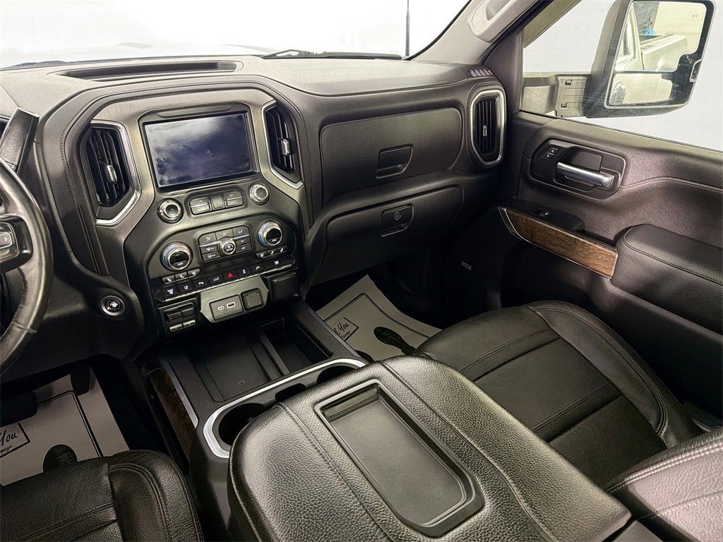 Used 2020 GMC Sierra 3500 Denali w/ Denali Ultimate Package image 22