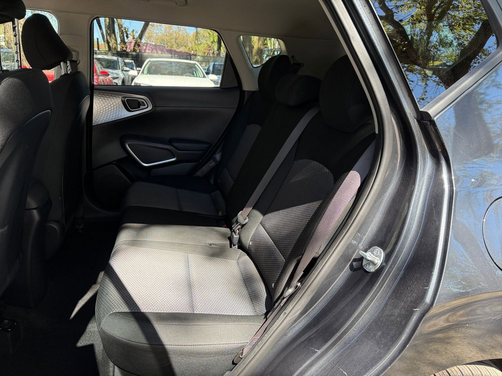 Used 2025 Kia Soul LX w/ LX Technology Package image 34