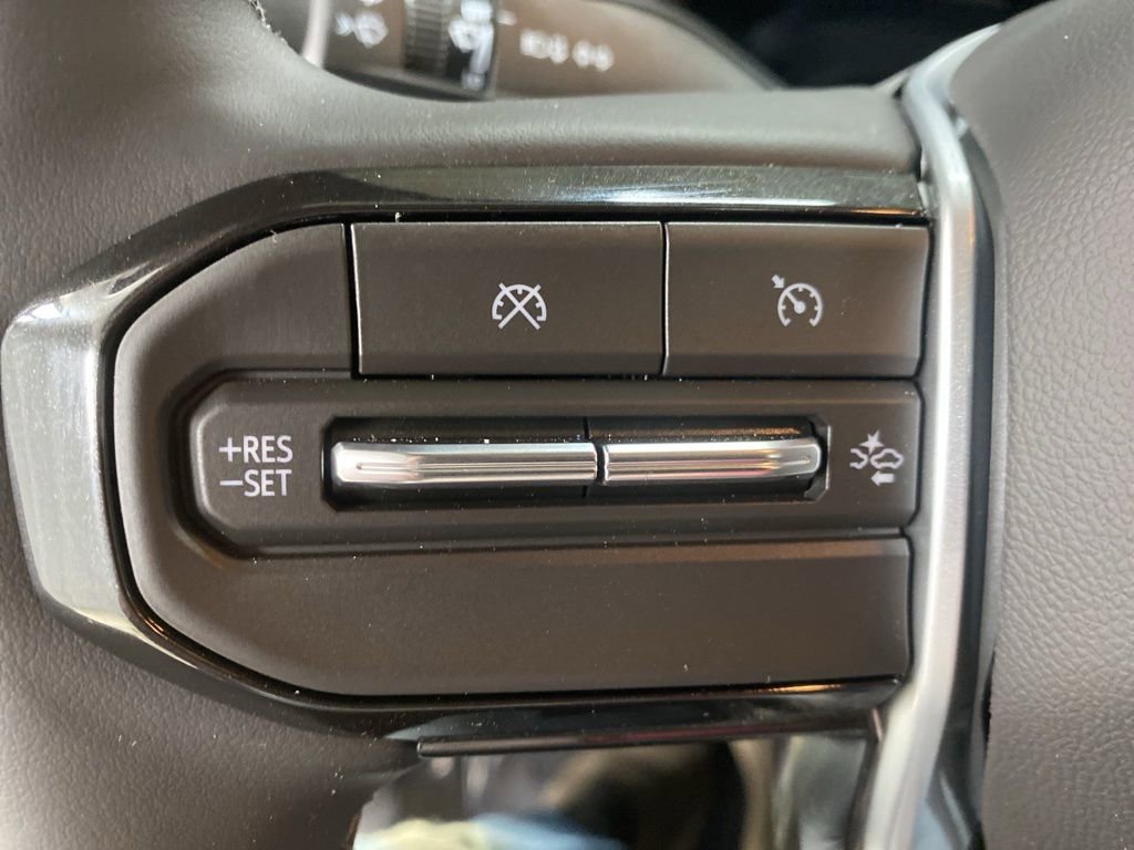 New 2026 Chevrolet Colorado ZR2 w/ Technology Package AWD/4WD image 37