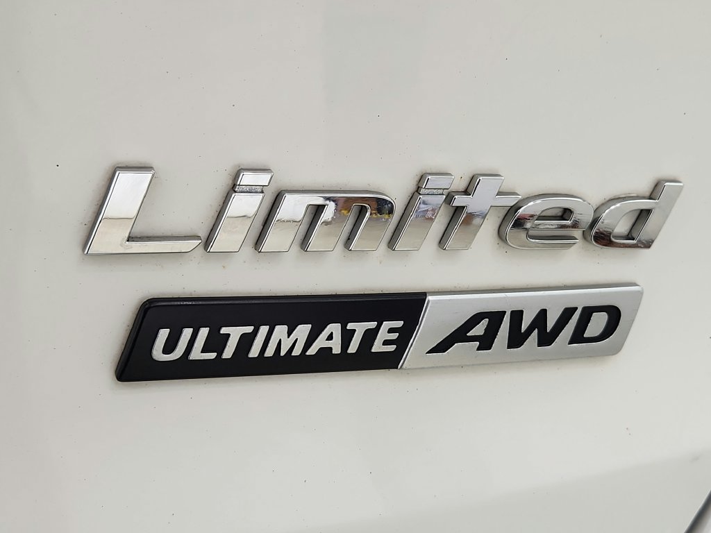 Used 2018 Hyundai Santa Fe Limited AWD/4WD image 39