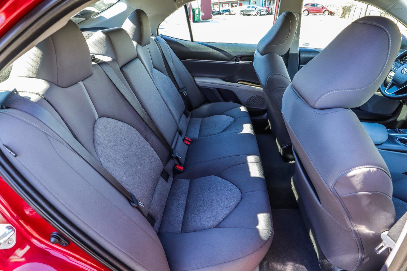 Used 2022 Toyota Camry LE FWD image 38