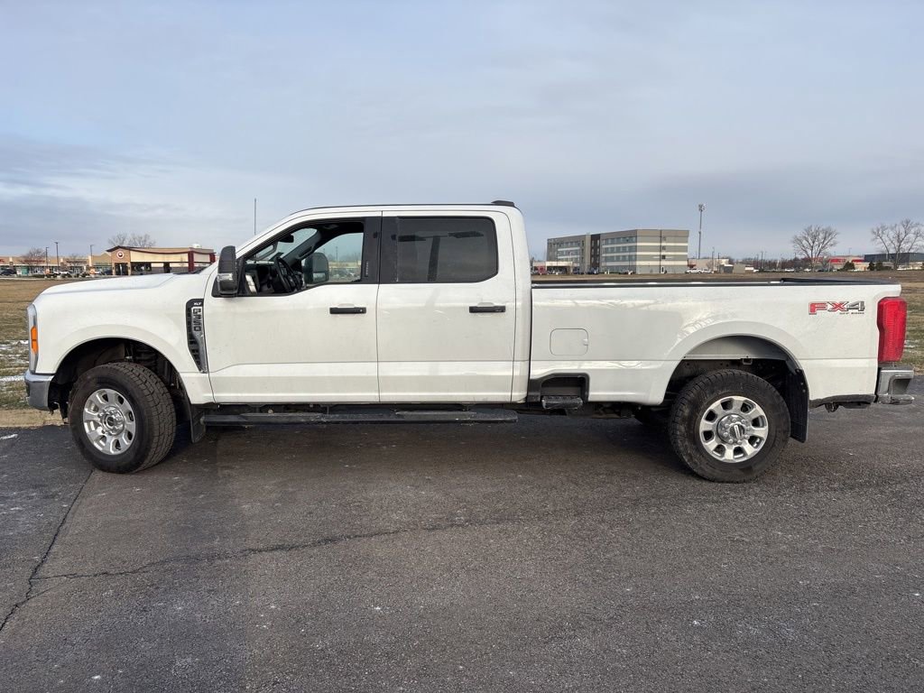 Used 2023 Ford F350 XLT w/ FX4 Off-Road Package image 7