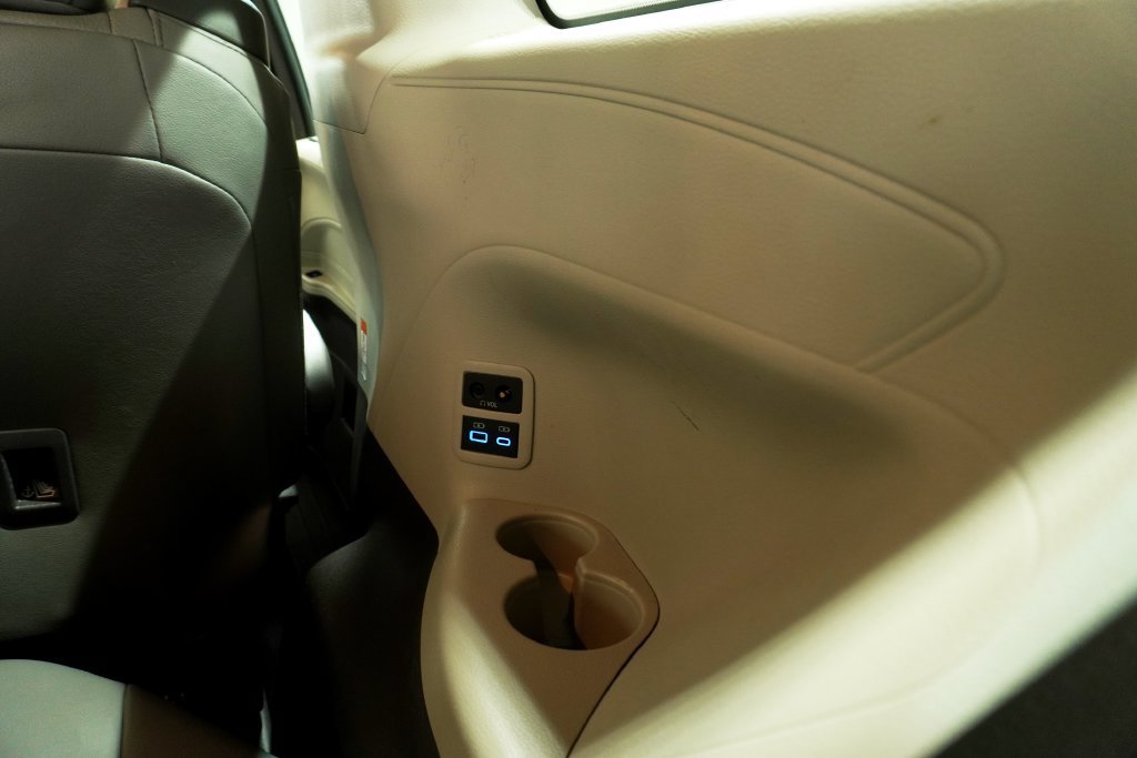 Used 2021 Toyota Sienna XLE w/ XLE Plus Package AWD/4WD image 8
