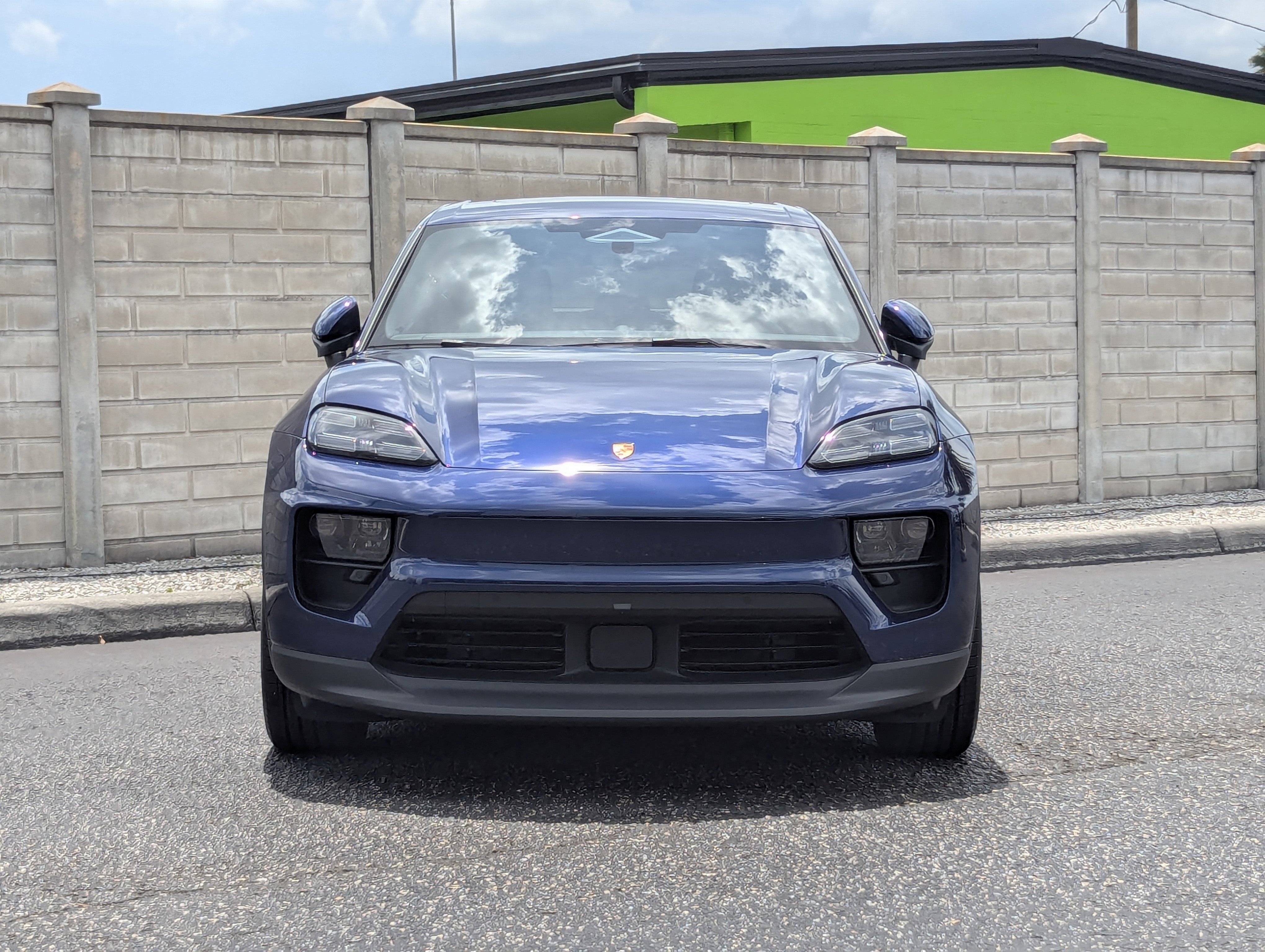Certified 2025 Porsche Macan Electric RWD image 10