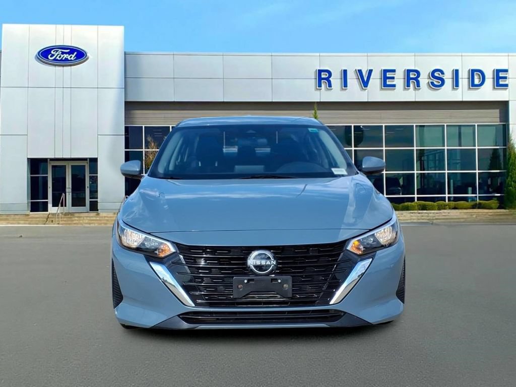 Used 2025 Nissan Sentra SV FWD image 2