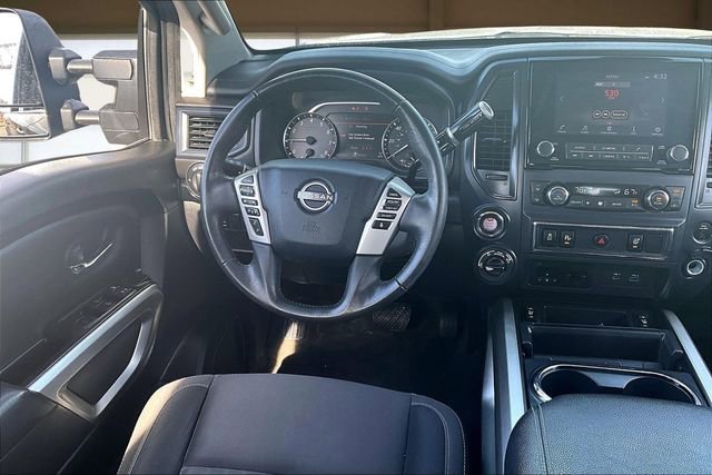 Used 2024 Nissan Titan SV w/ SV Convenience Package image 5