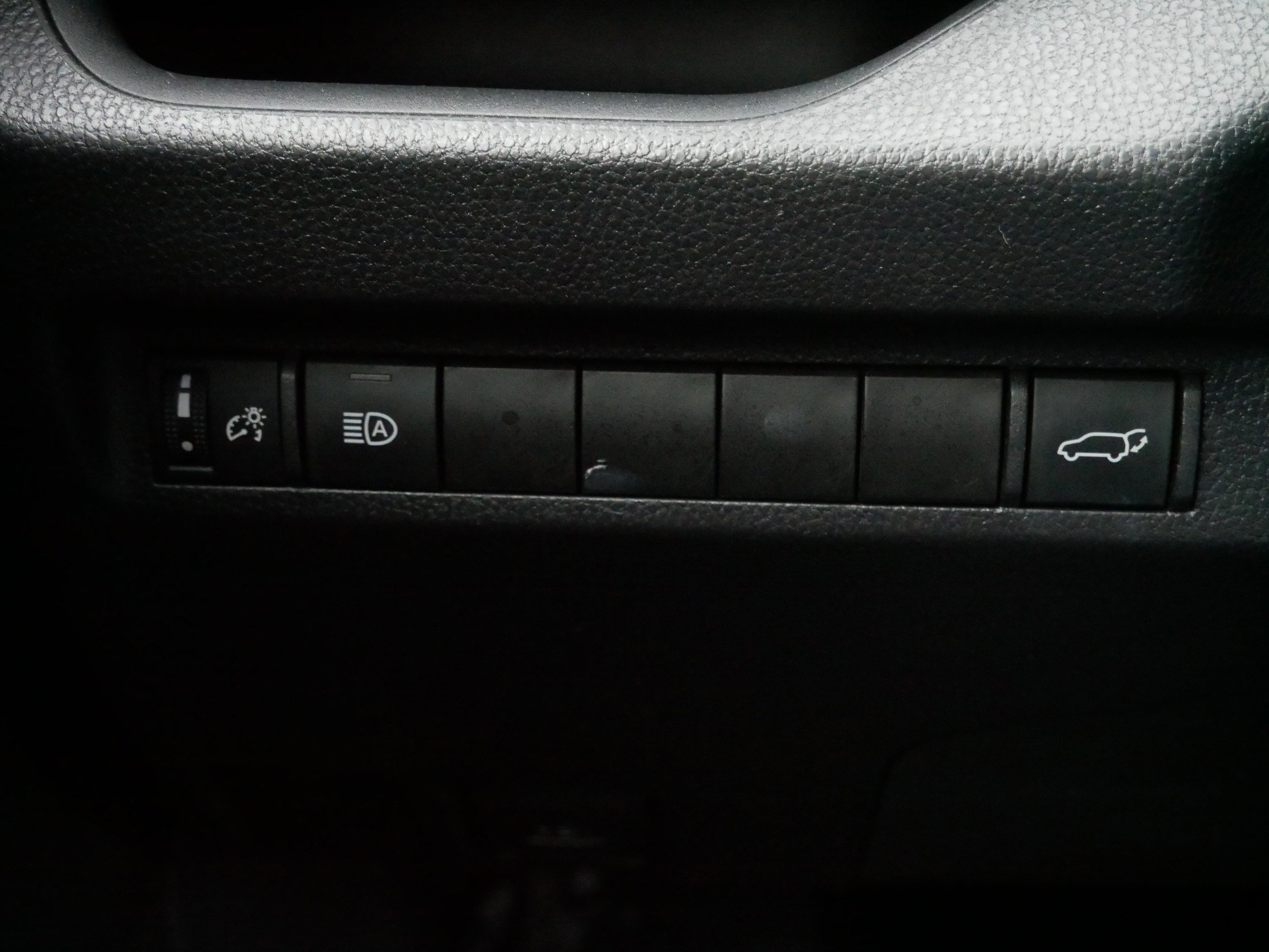 Certified 2025 Toyota RAV4 XLE image 27