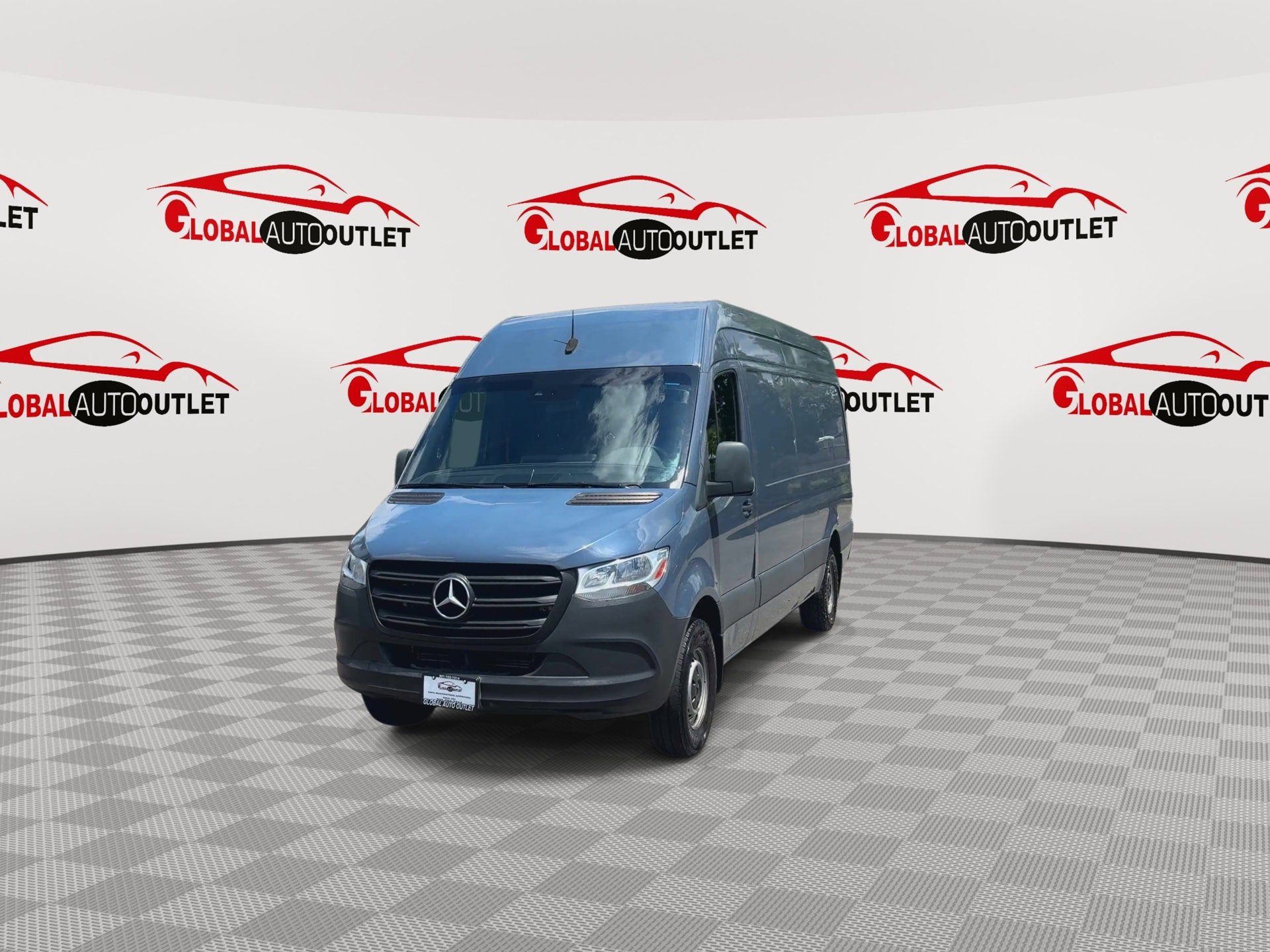 Used 2021 Mercedes-Benz Sprinter 2500 image 4