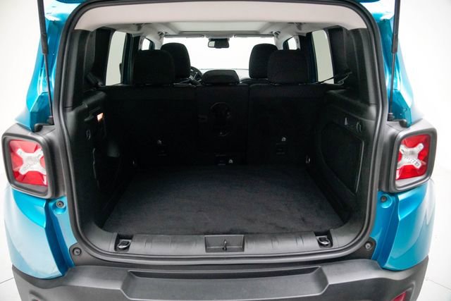 Used 2022 Jeep Renegade Latitude w/ Sun/Sound Group image 13