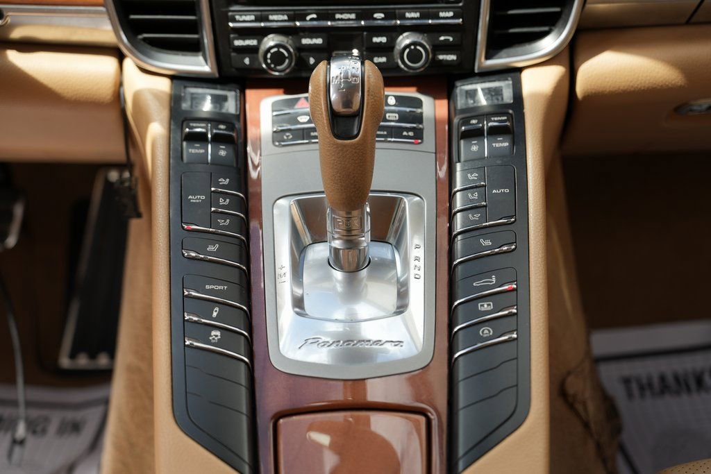 Used 2013 Porsche Panamera image 42