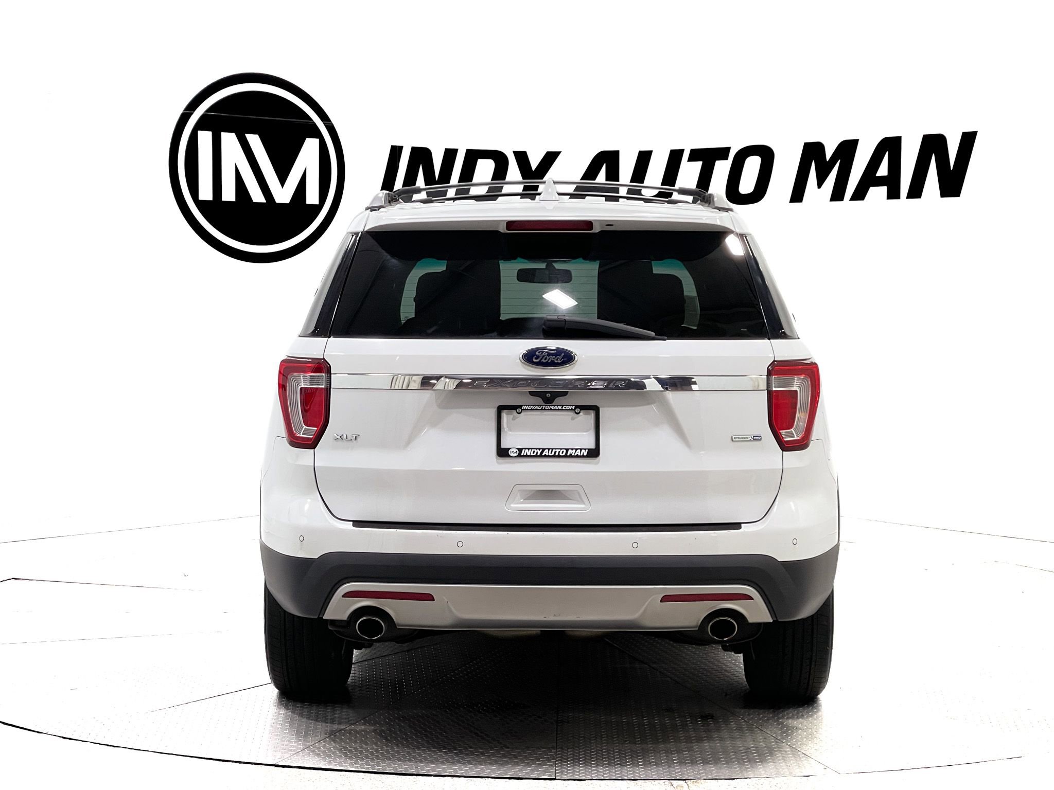 Used 2017 Ford Explorer XLT w/ Equipment Group 202A image 5