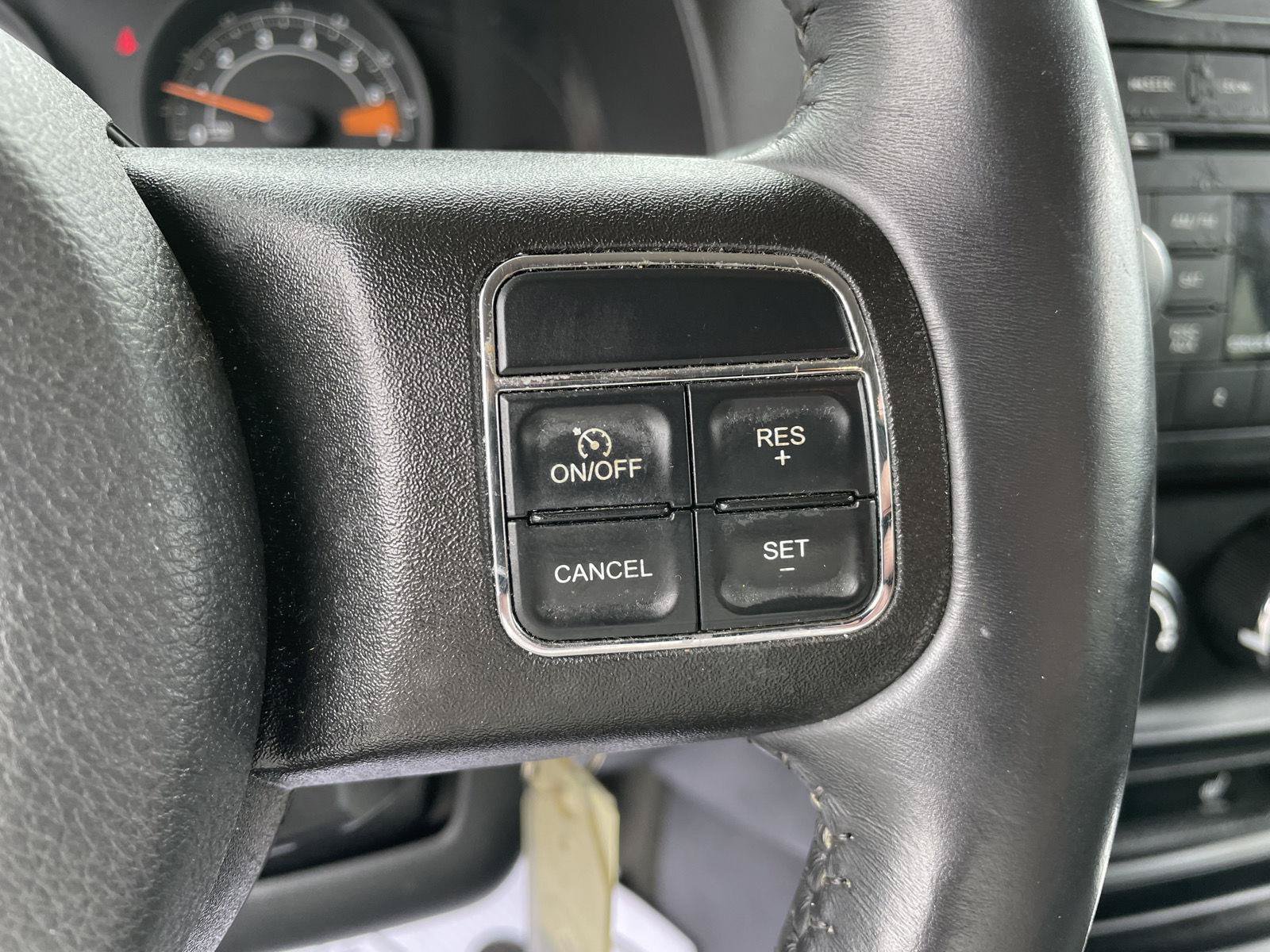 Used 2017 Jeep Patriot Latitude AWD/4WD image 14