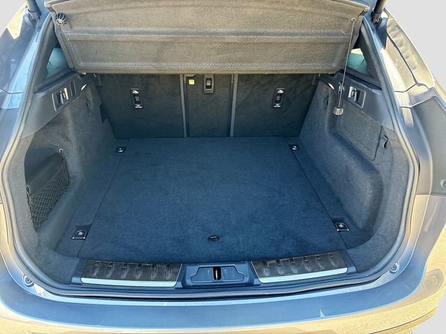 Used 2021 Jaguar F-PACE S image 12