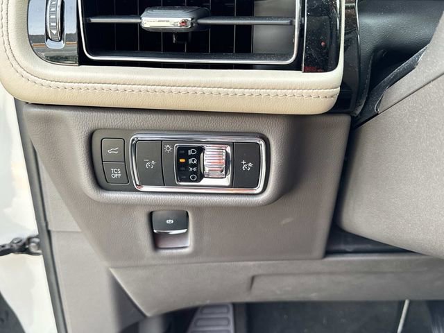 Used 2023 Lincoln Nautilus AWD image 31