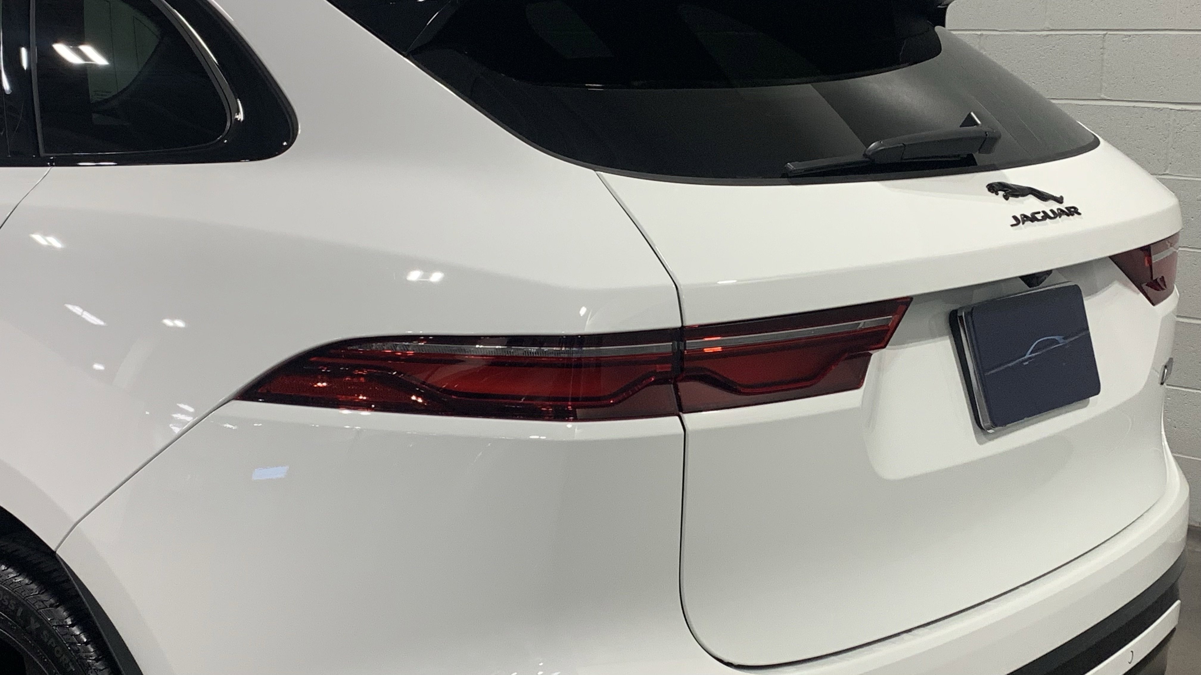 New 2026 Jaguar F-PACE R-Dynamic S image 17