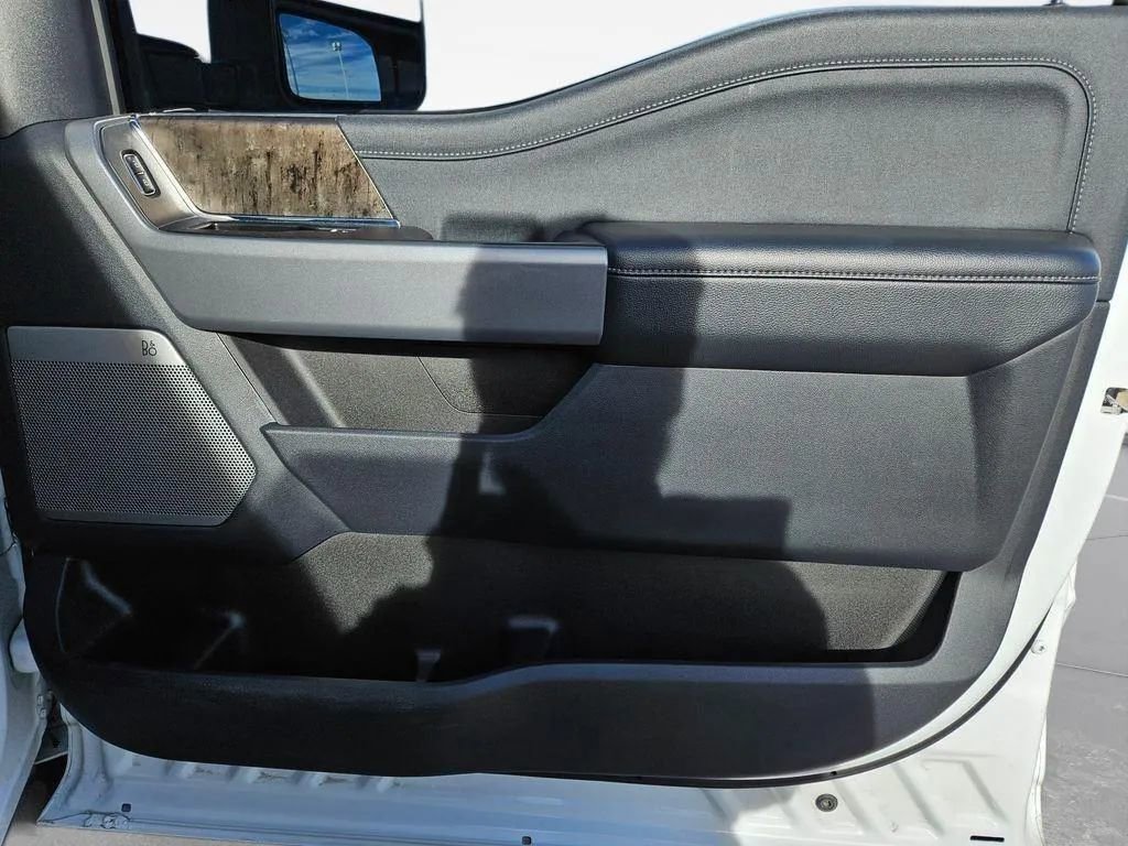 Used 2024 Ford F250 Lariat w/ Chrome Package image 33