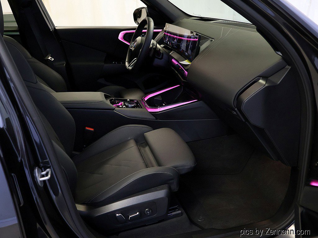 Used 2025 BMW X3 xDrive30i w/ Premium Package image 34