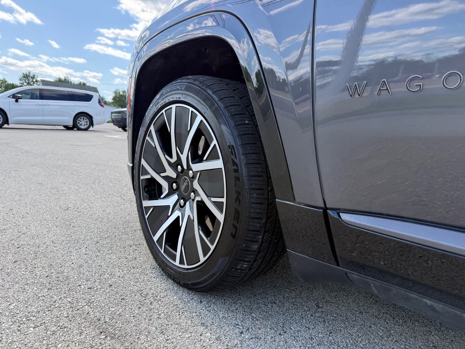 Used 2025 Jeep Wagoneer S Limited AWD/4WD image 27