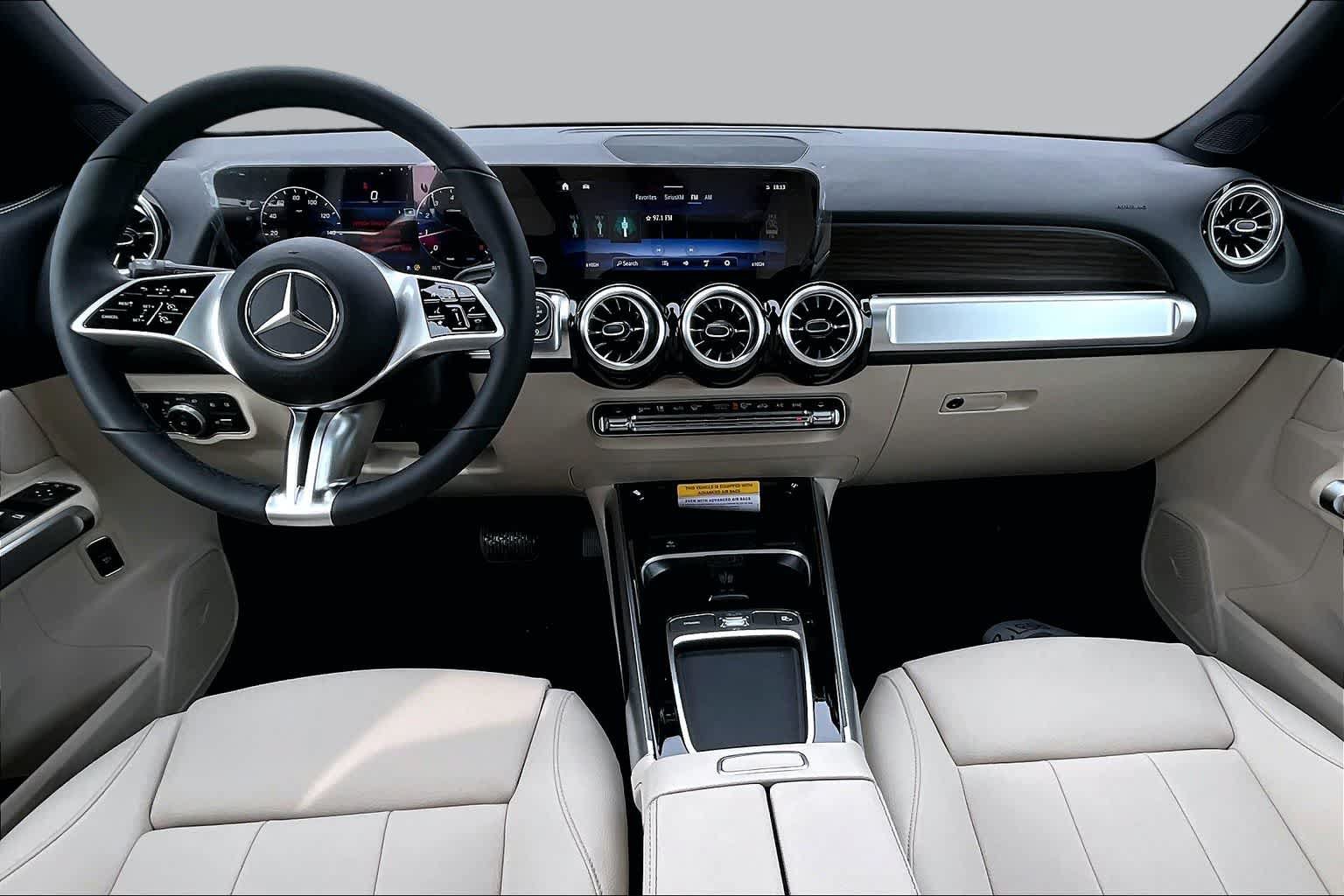 New 2026 Mercedes-Benz GLB 250 4MATIC image 8