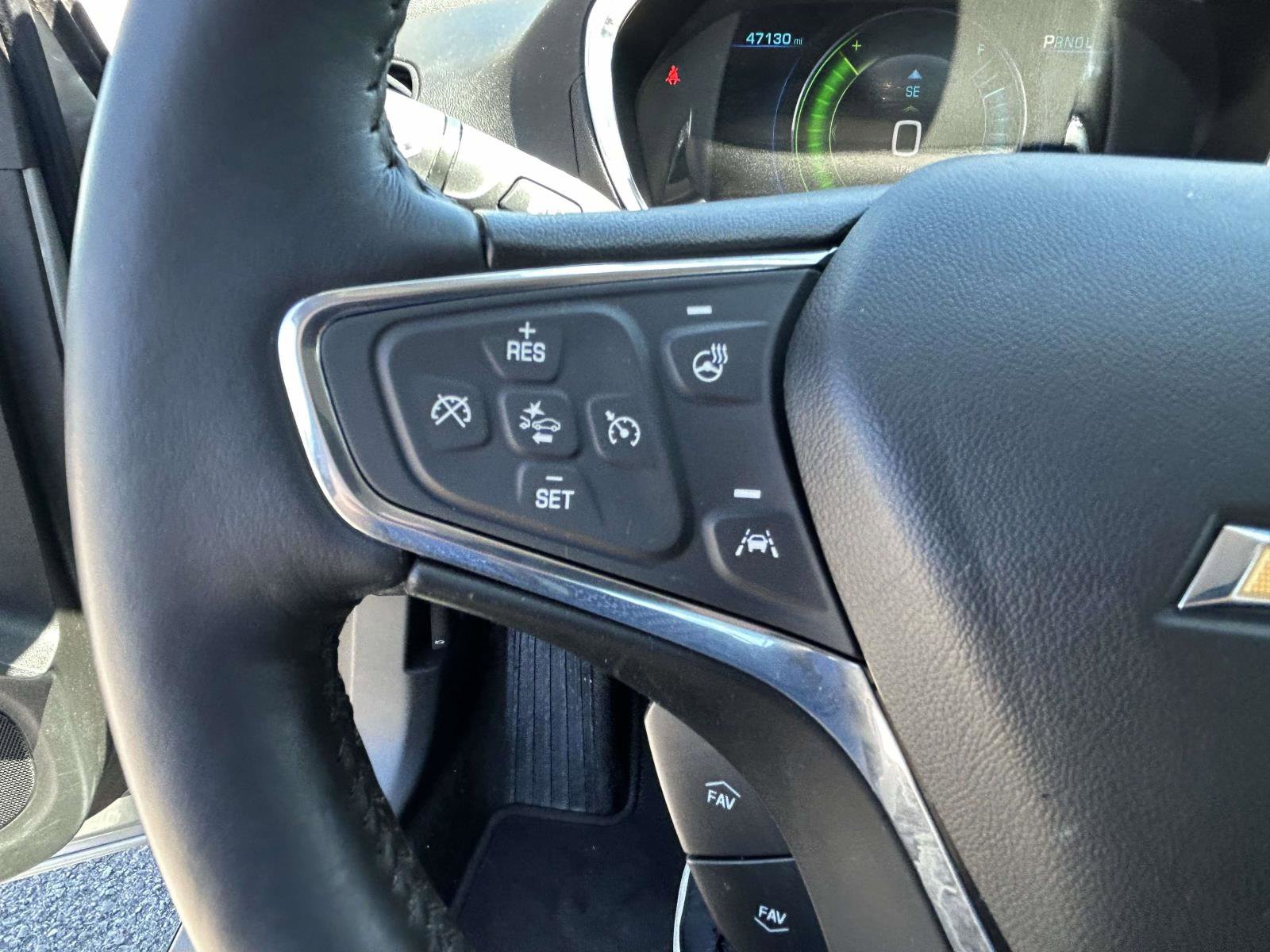 Used 2017 Chevrolet Volt Premier w/ Driver Confidence II Package FWD image 19