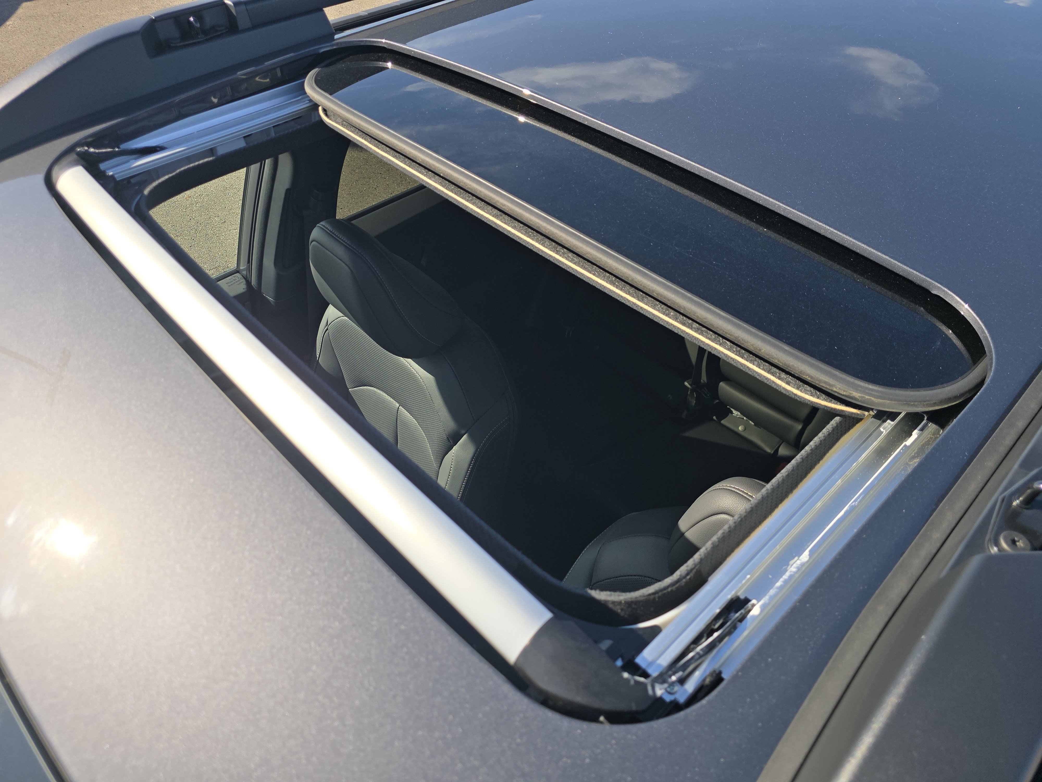 New 2026 Subaru Outback Limited AWD/4WD image 9