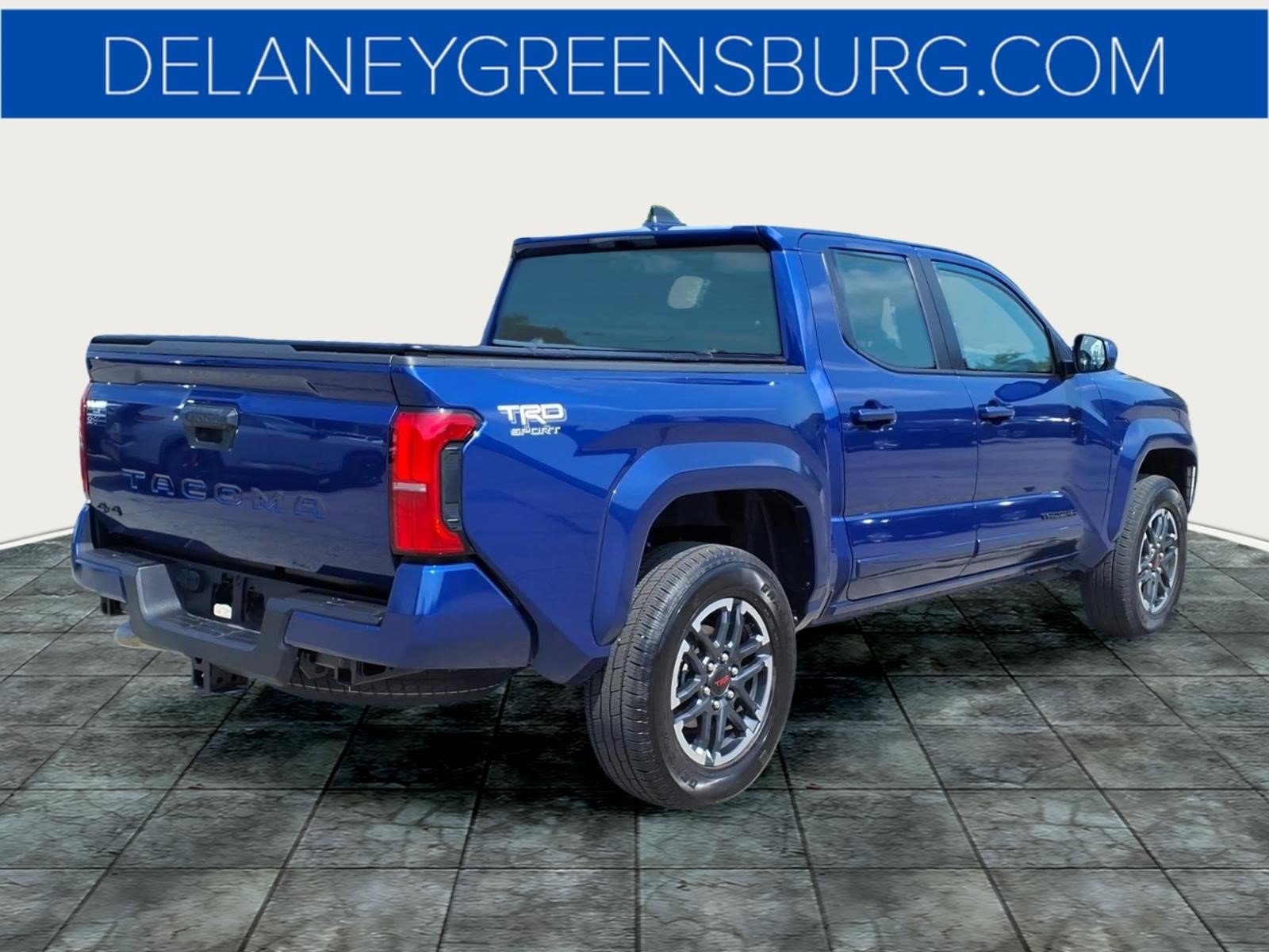 Used 2025 Toyota Tacoma TRD Sport AWD/4WD image 3