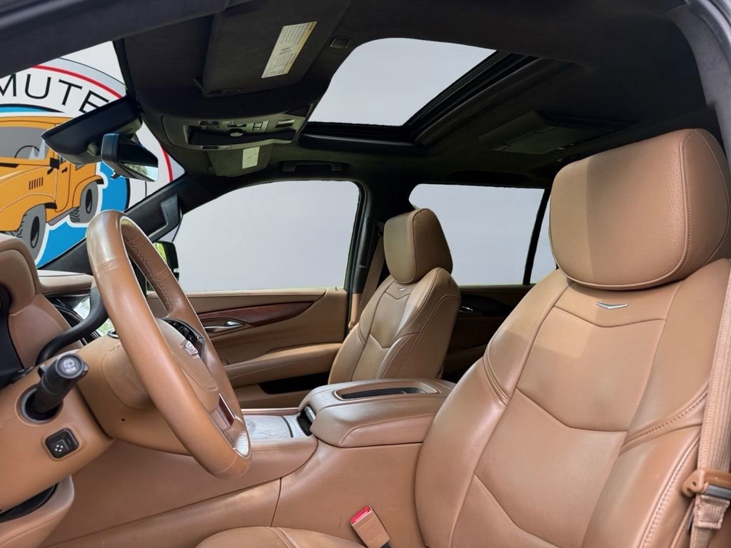 Used 2017 Cadillac Escalade ESV Platinum RWD image 25