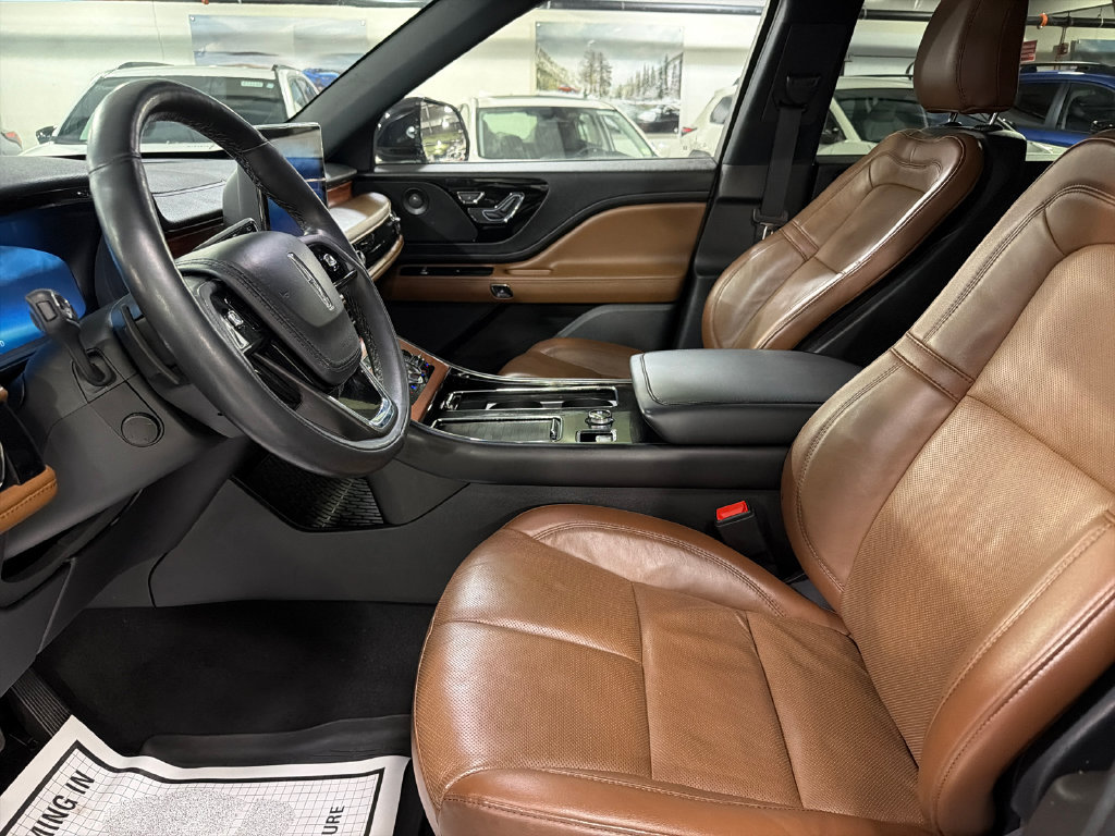 Used 2024 Lincoln Aviator Reserve w/ Elements Package Plus AWD/4WD image 11