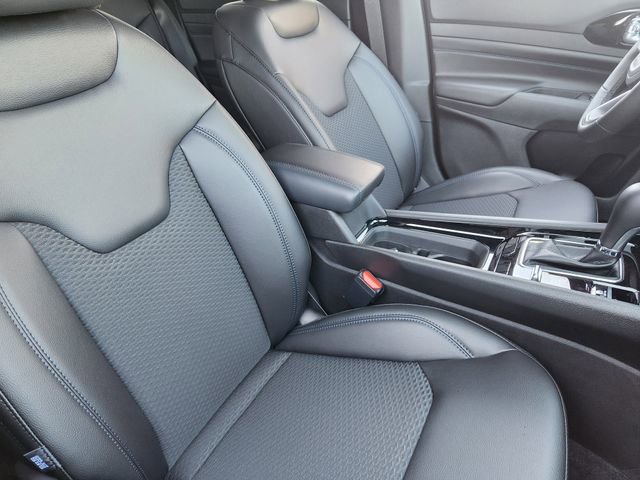 New 2026 Jeep Compass Latitude image 9