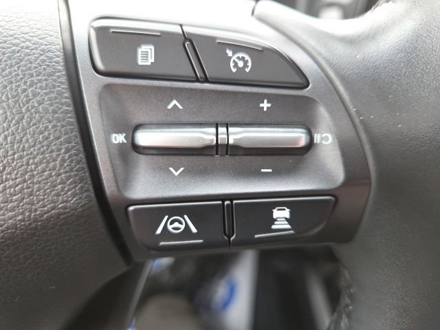 Used 2022 Hyundai Kona Limited FWD image 17