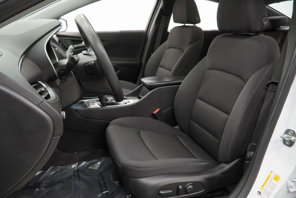 Used 2024 Chevrolet Malibu LT image 17