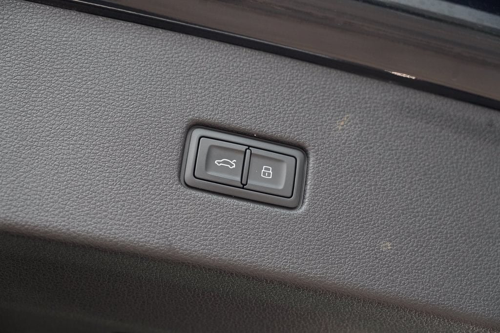 Used 2022 Audi SQ8 Prestige w/ Prestige Package AWD/4WD image 16