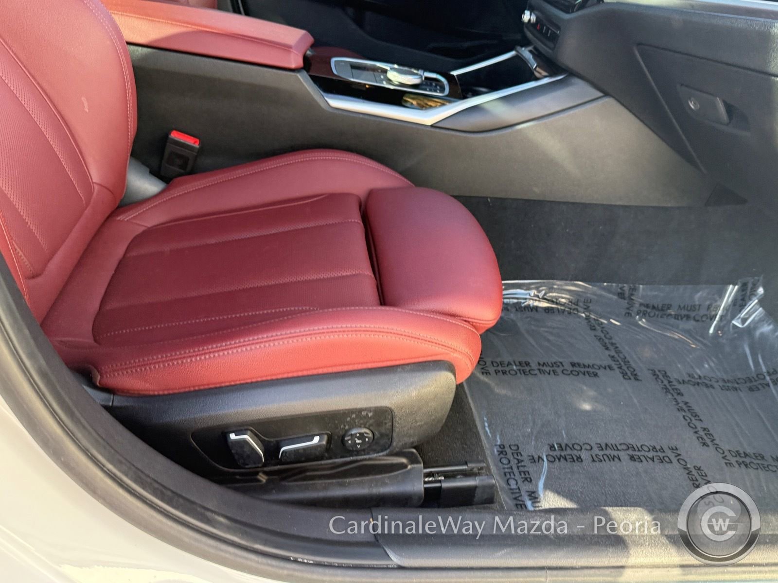 Used 2024 BMW 330i Sedan w/ Convenience Package image 15