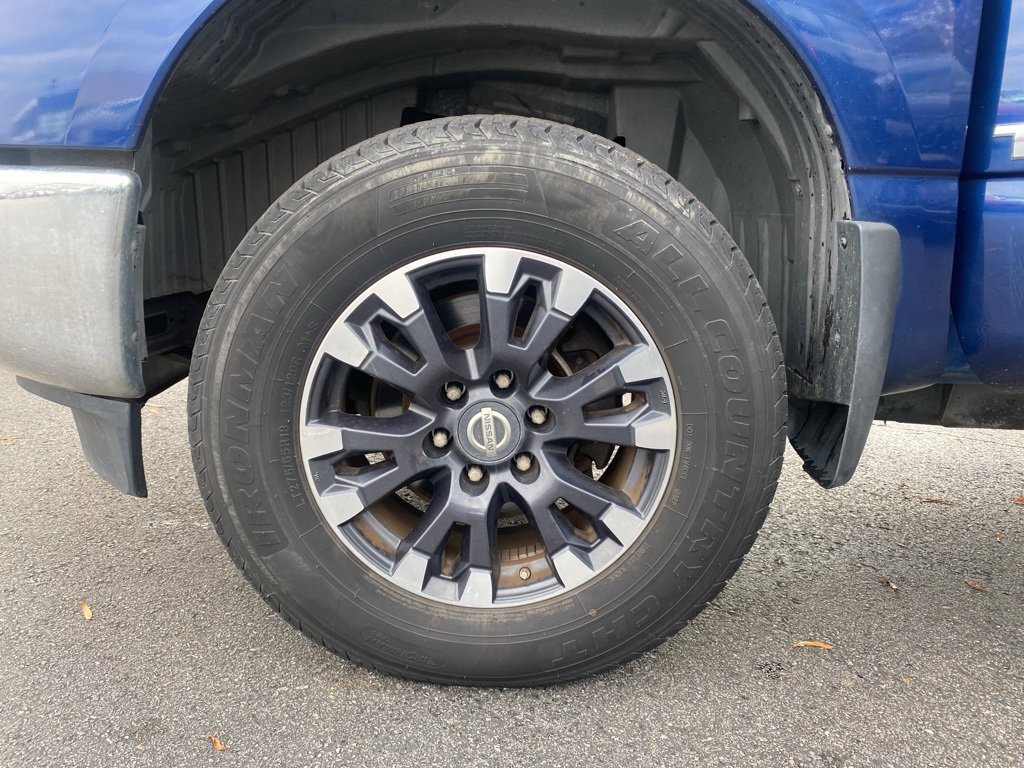 Used 2018 Nissan Titan SV image 29