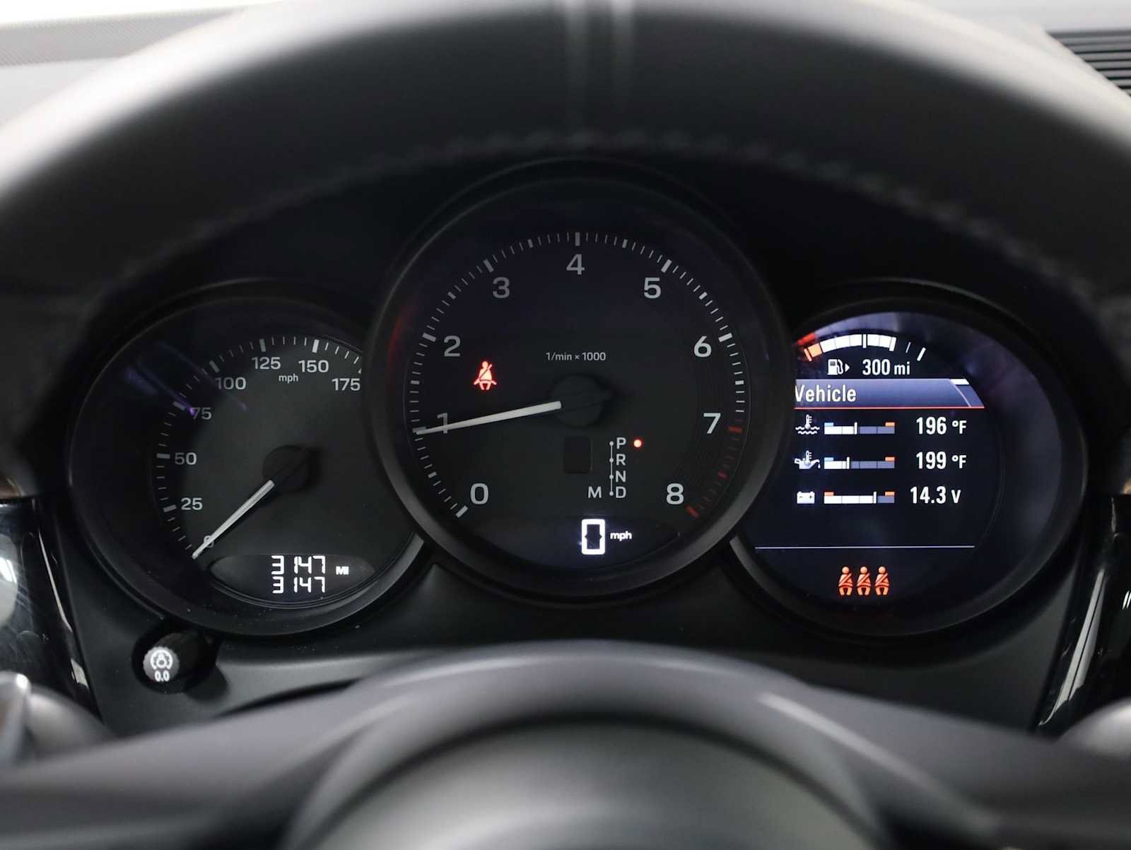 Certified 2026 Porsche Macan AWD/4WD image 24