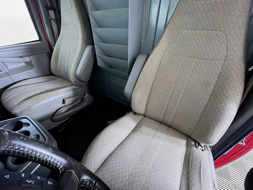 Used 2022 GMC Savana 3500 Extended w/ Driver Convenience Package RWD image 19