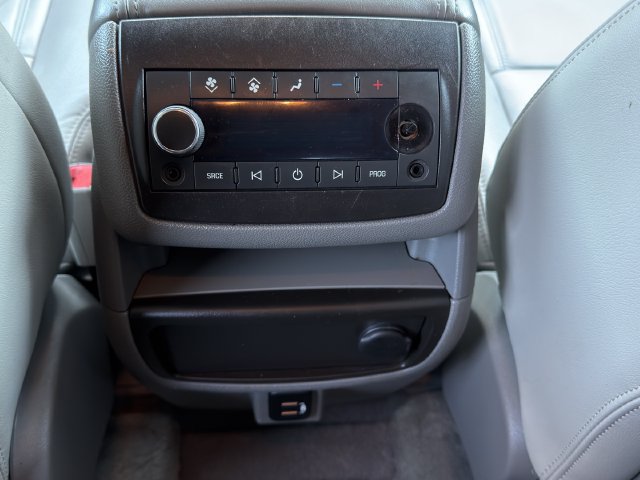 Used 2017 Chevrolet Traverse LT FWD image 30