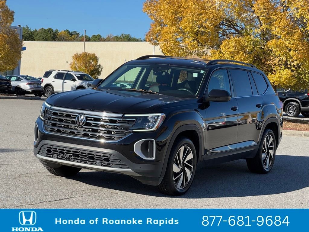 Used 2024 Volkswagen Atlas SE image 2