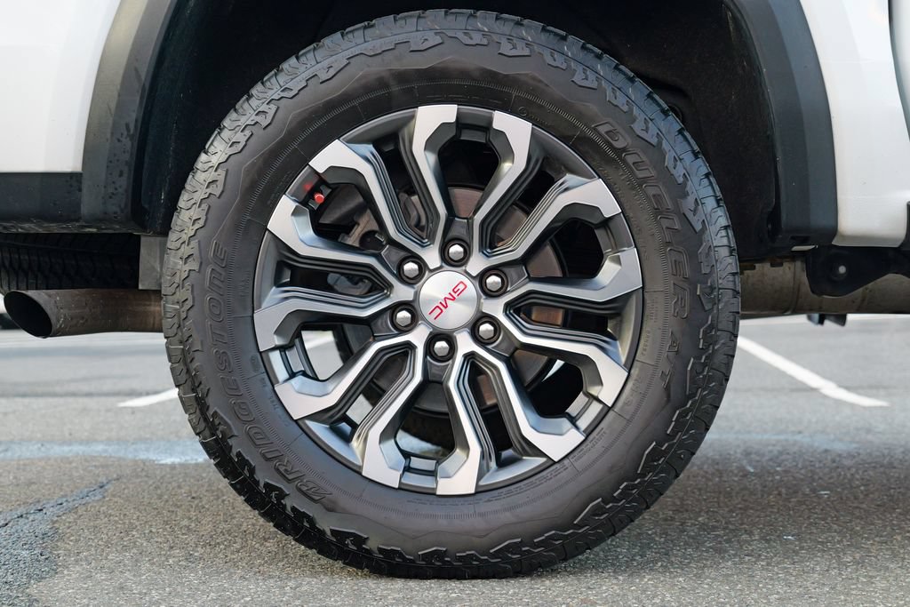 Used 2024 GMC Canyon Denali AWD/4WD image 14