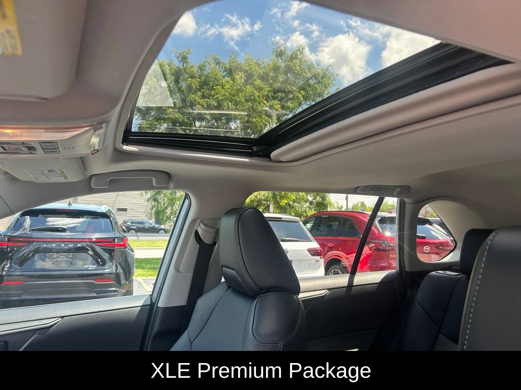 Used 2020 Toyota RAV4 XLE Premium AWD/4WD image 8